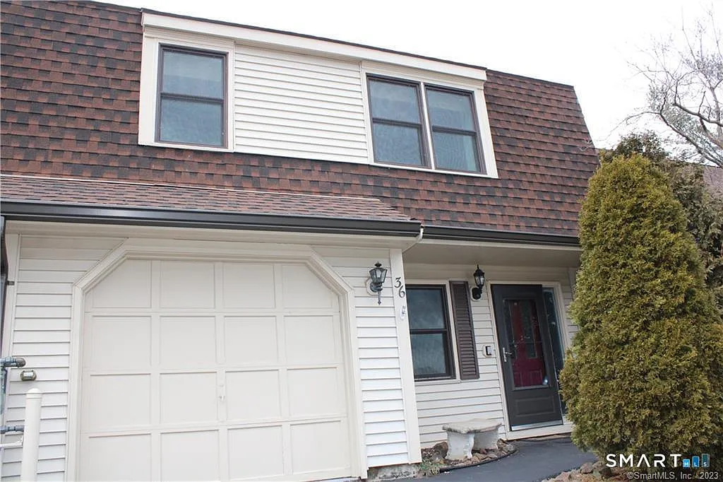 3 bed, 1.5 bath, 1284 sqft, $2,500 — Photo 1