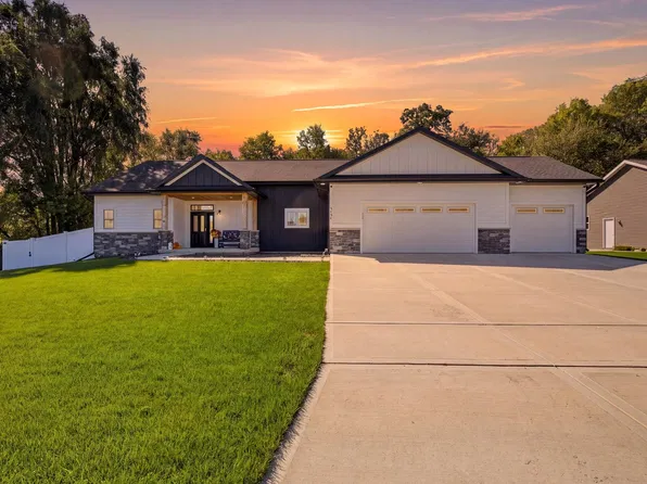 3107 Rockport Park, Janesville, WI 53548
