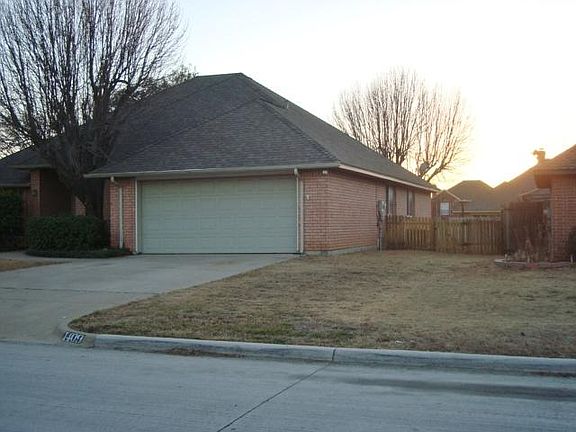 2nd image of 1409 Highland Dr
