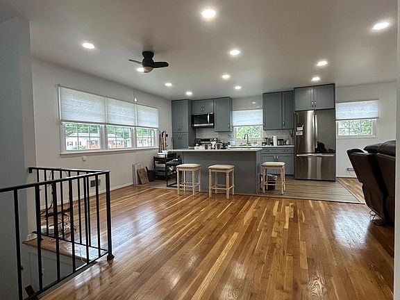 5th image of 6013 Larkspur Dr