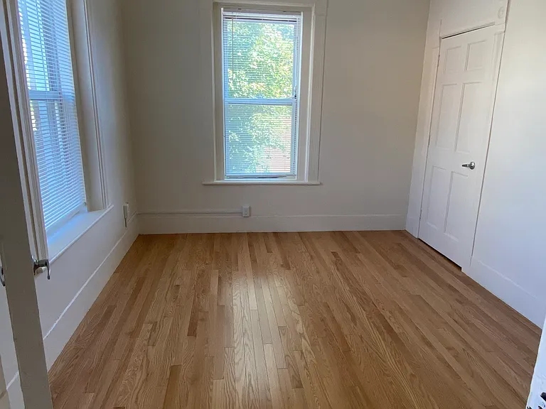 24 Eden St #4 — Photo 7