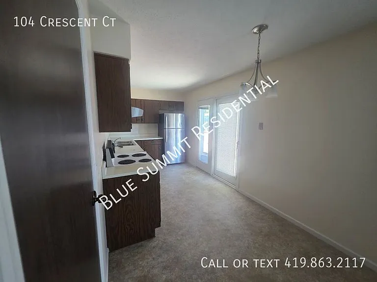 104 Crescent Ct — Photo 12