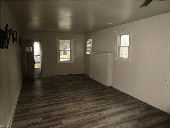5th image of 373 Schley Ave