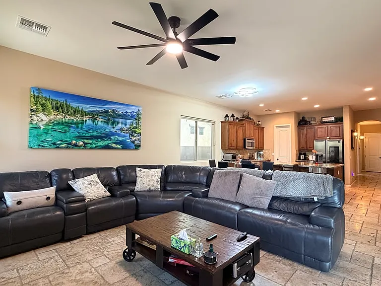 1518 E Hazel Dr — Photo 11