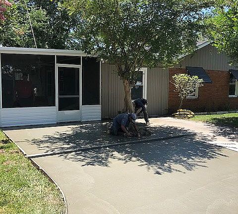 2 car drive & screen porch