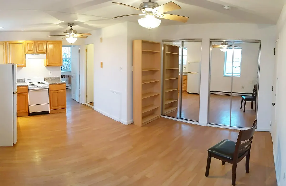 Building Photo - 1500 S 5th St #3F