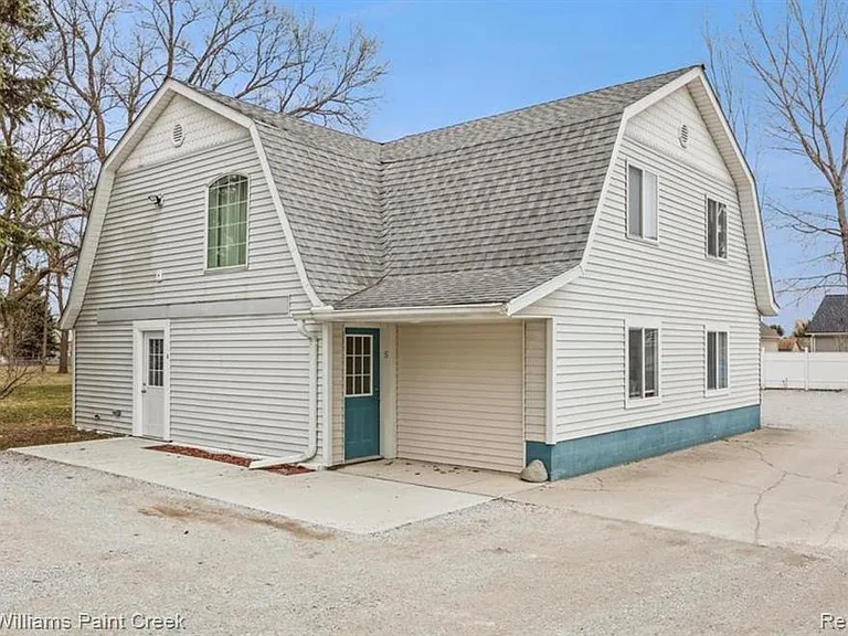 70190 N Main St #5 — Photo 10