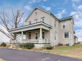 21724 State Route 122, Delavan, IL 61734