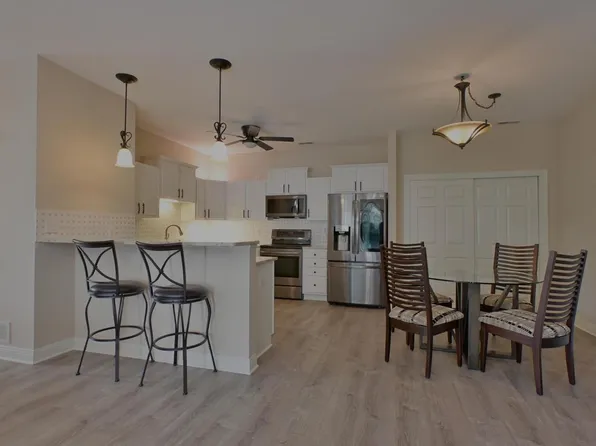 2283 West Vista Bella DRIVE, Oak Creek, WI 53154