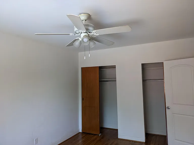 Stein Apartments — Photo 11