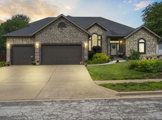 903 E Elizabeth St, Republic, MO 65738