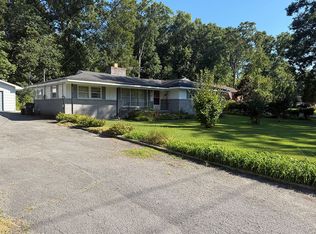 1130 McDonald Dr, Chattanooga, TN 37421