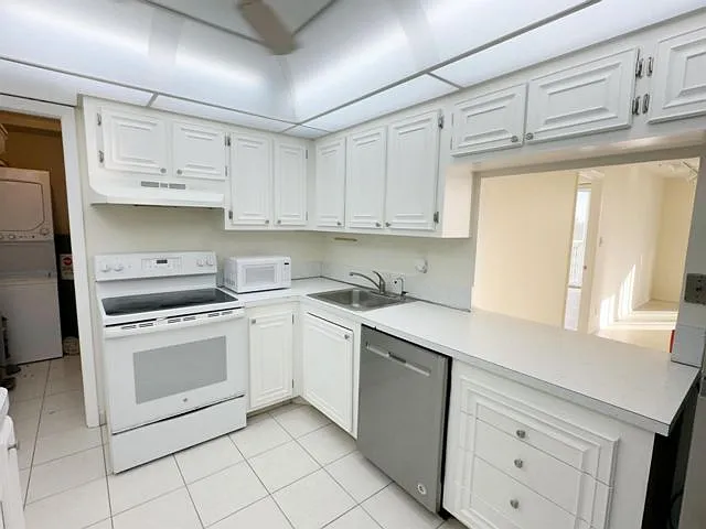 5301 NW 2nd Ave — Photo 14