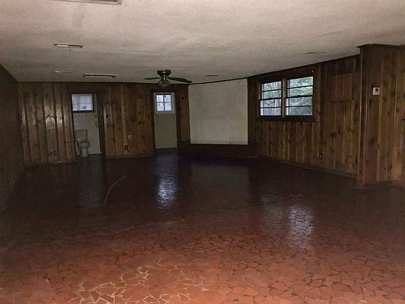 4th image of 4418 Quince Rd