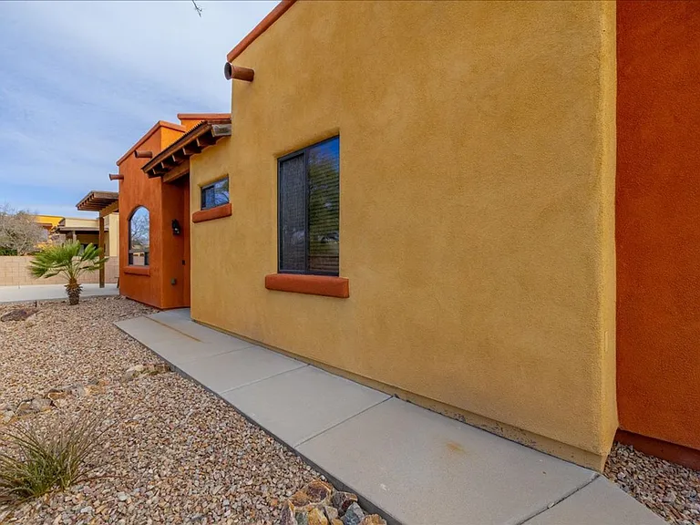 8721 E Perry Park Cir — Photo 9