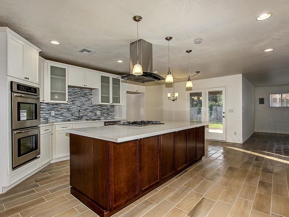 1st image of 1142 E Desert Cove Ave