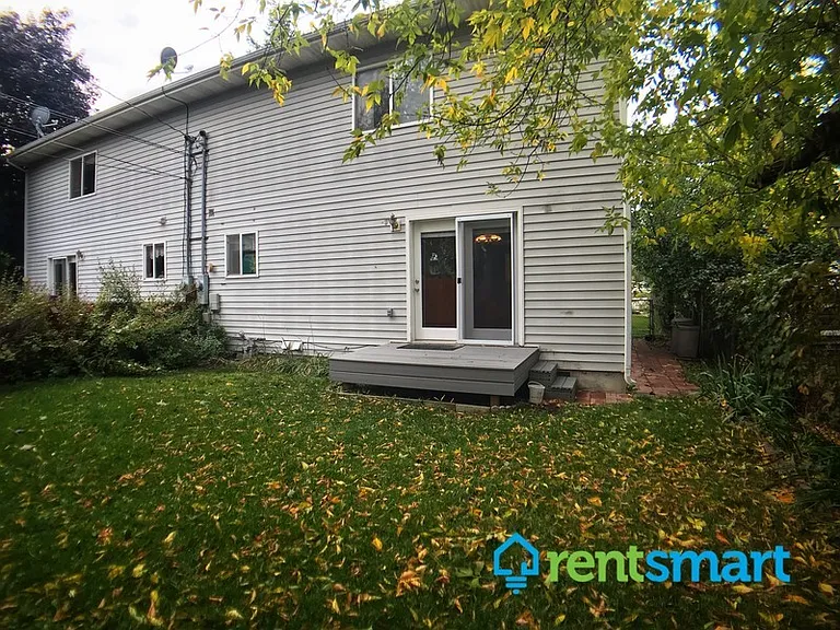 904 Charlo St — Photo 18