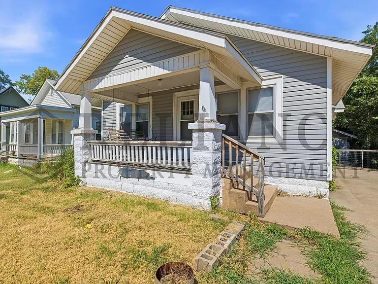 432 S Osage St — Photo 4