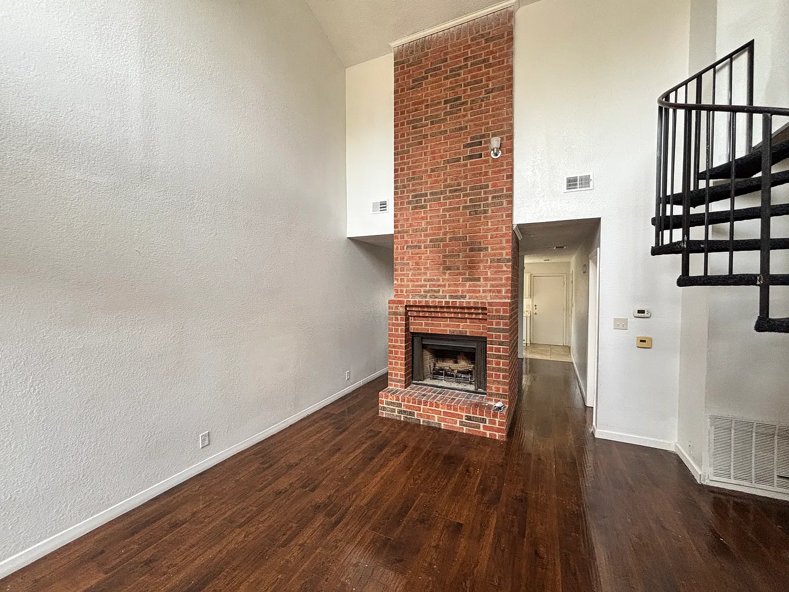 3 bed, 1538 sqft, $1,850 — Photo 1