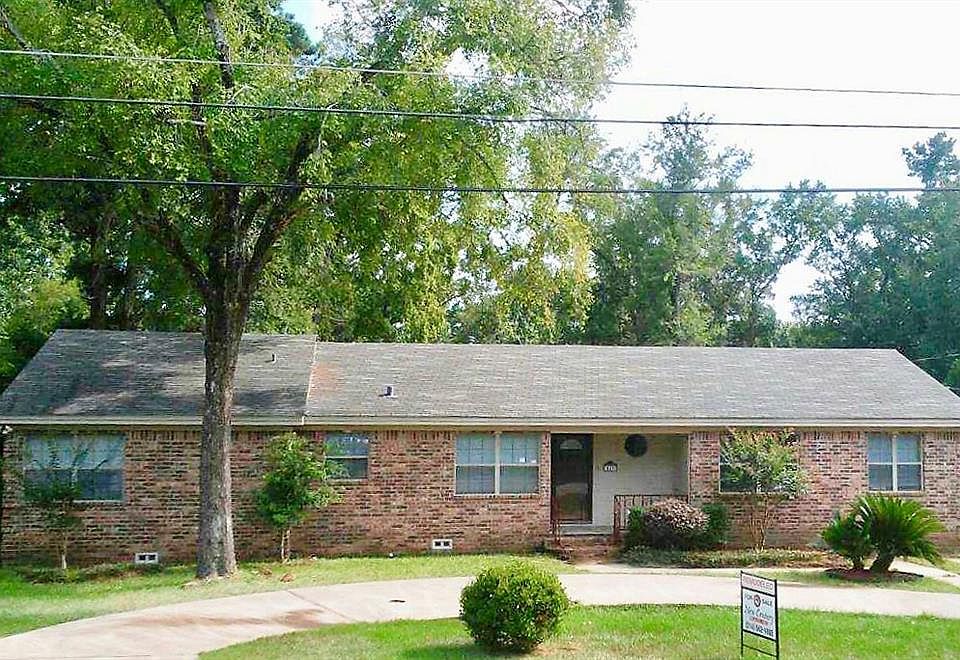 1st image of 440 Diane Dr