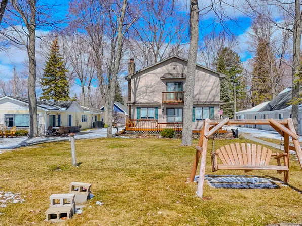 7639 E Houghton Lake Dr, Houghton Lake, MI 48629