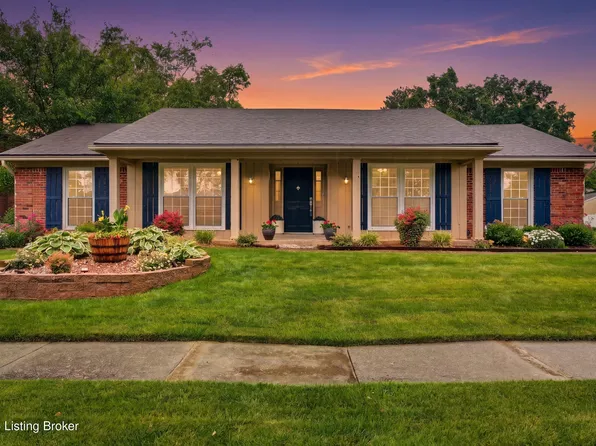 10705 Bowmore Ct, Douglass Hills, KY 40243
