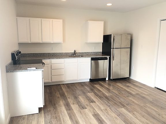 3rd image of 1018 1/2 Church St #3