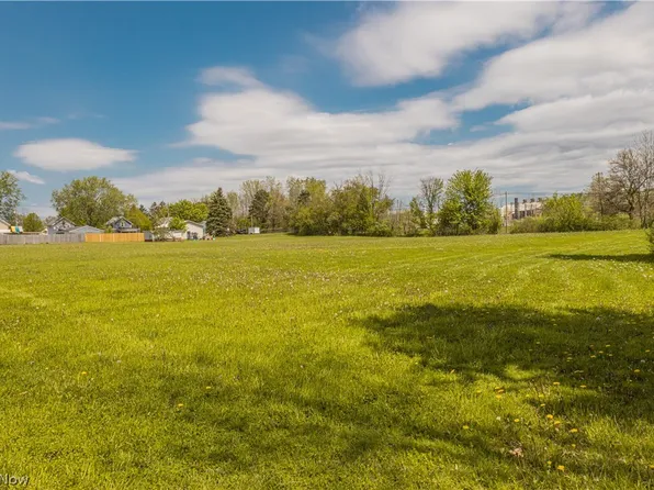 W Park Dr, Shelby, OH 44875