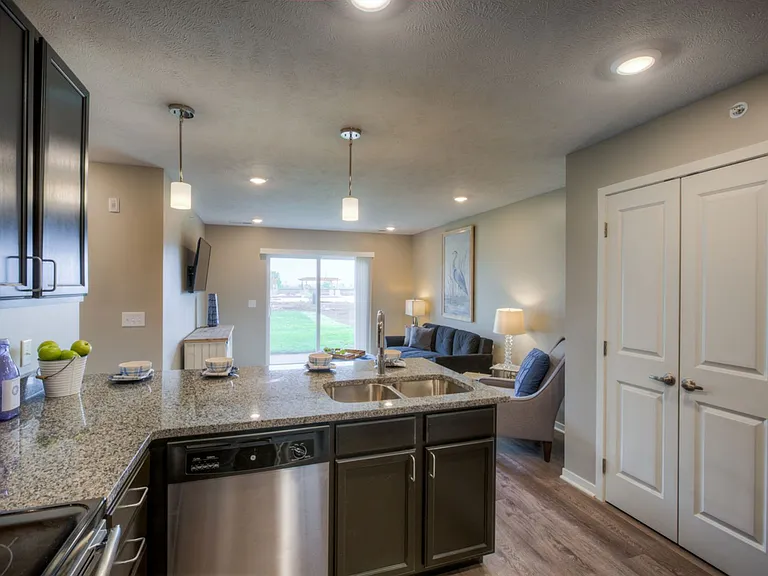 Fremont Commons — Photo 105