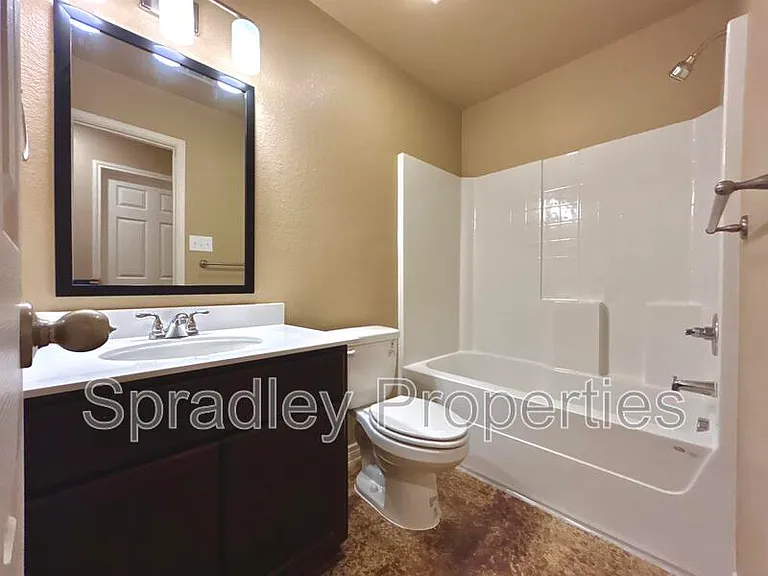 1008B Llano Ct — Photo 7