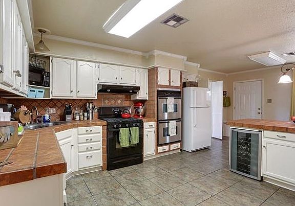 3rd image of 203 Ollie Dr