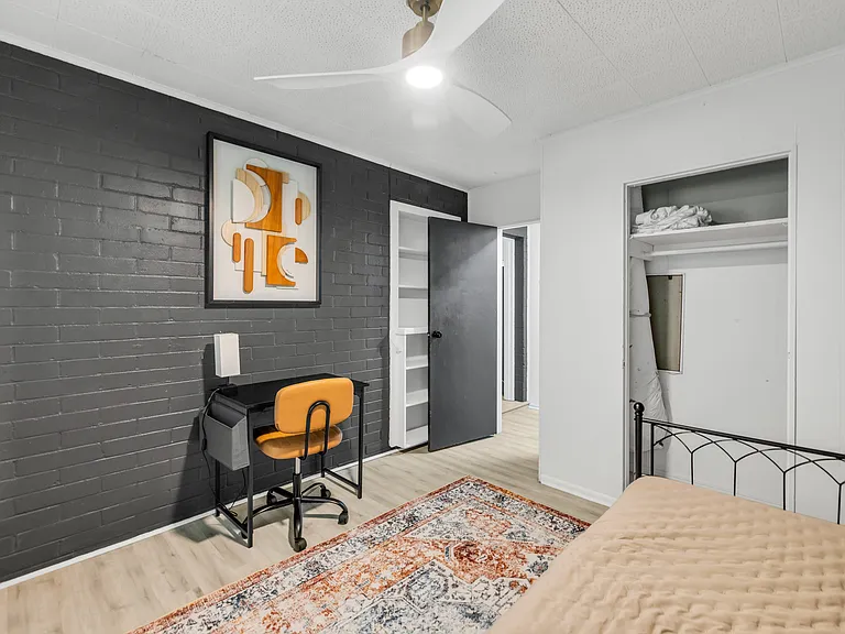 4828 S Madison Ave — Photo 16