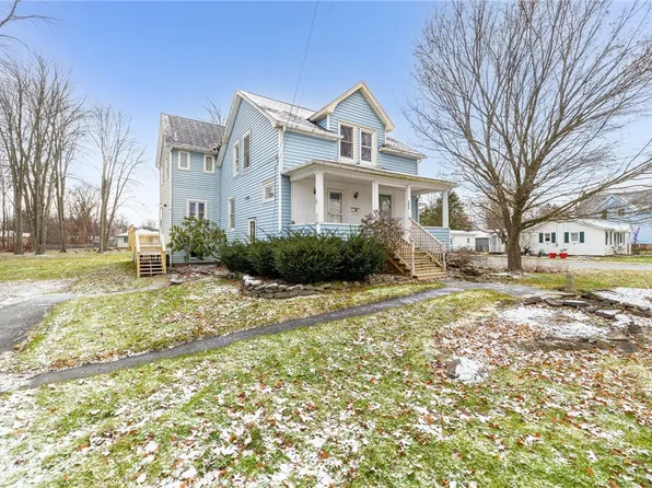 4046 Wayne St, Williamson, NY 14589