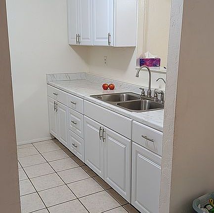4th image of 1715 S Palo Verde Ave