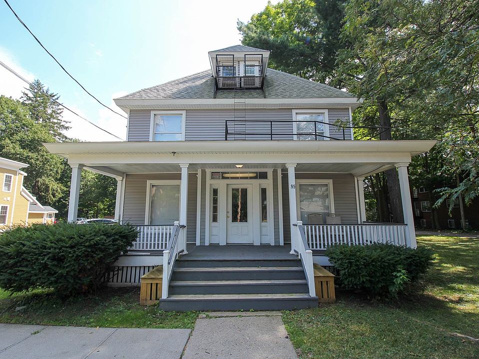 1st image of 95 Tompkins St #1