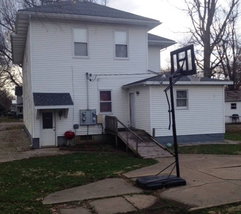 2nd image of 524 N Mason St