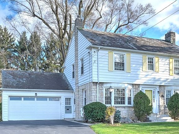 3rd image of 376 Durfee Dr
