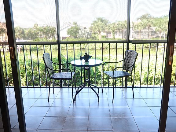 Alfresco dining