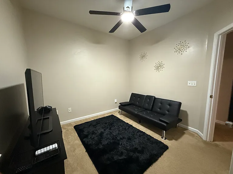 2446 Thoreau St — Photo 7