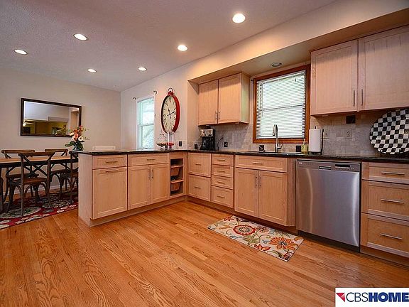 2nd image of 1506 S 139th St