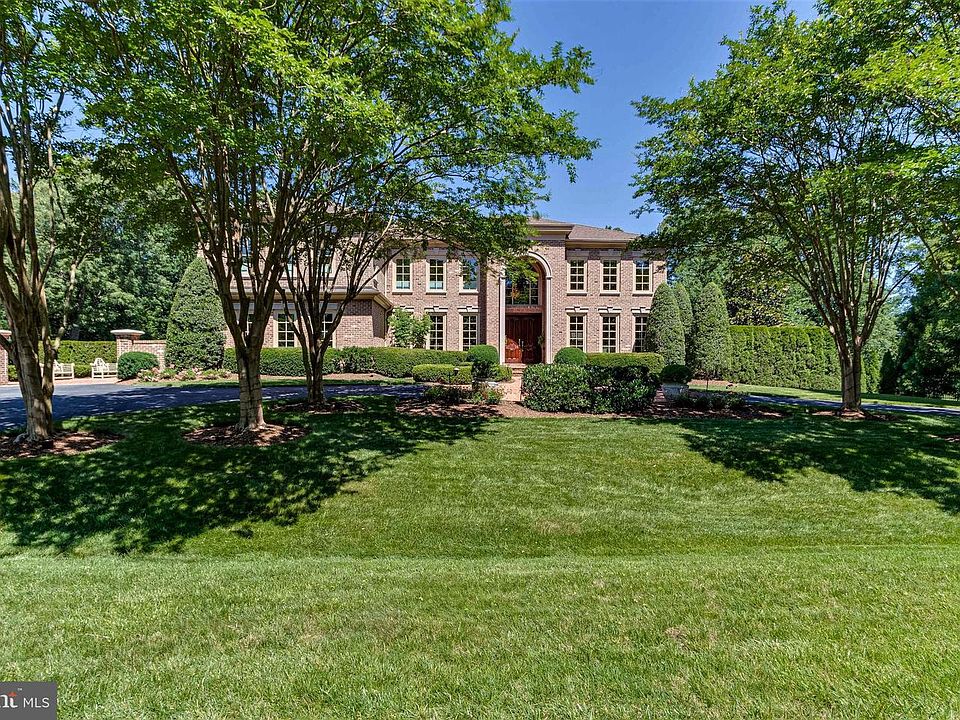 1st image of 7988 Valderrama Ct