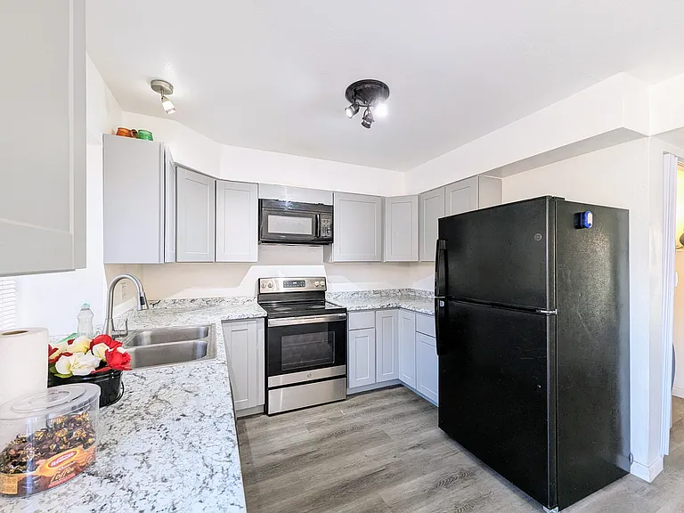 4601 N 102nd Ave #1026 — Photo 43