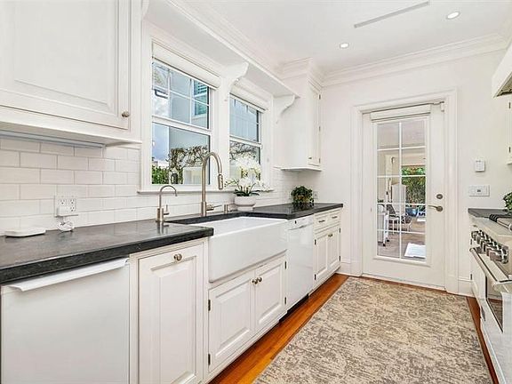 4th image of 159 Australian Ave