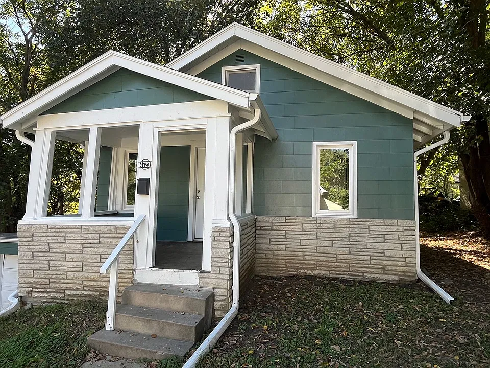 4723 Fowler Ave