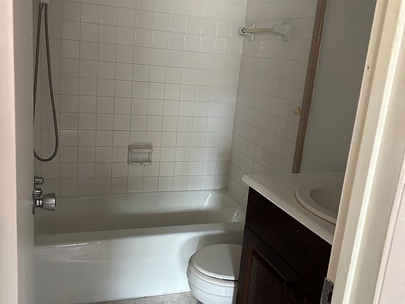 2nd image of 333 Orange Blossom Dr APT G