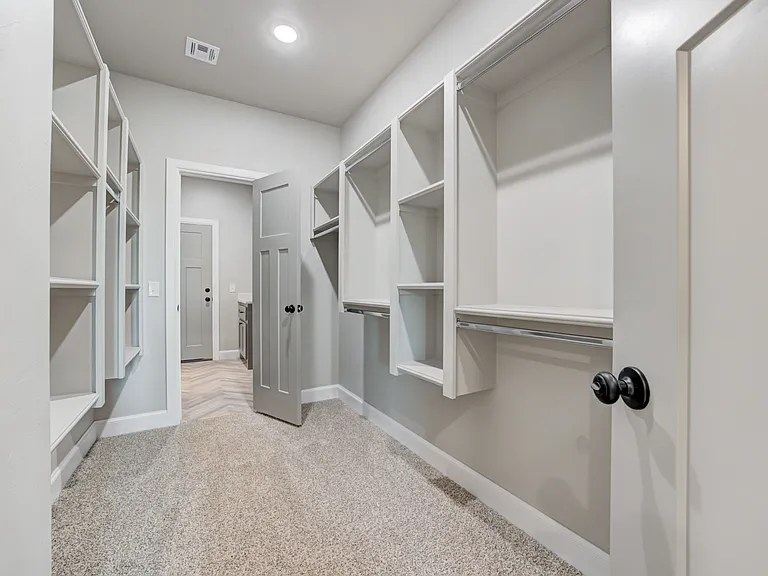 2728 Dunham Dr — Photo 34