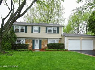 1083 Plum Grove Cir, Buffalo Grove, IL 60089