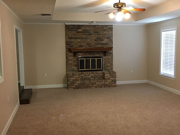 2nd image of 110 Carmelite Cir