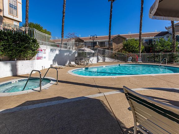 4th image of 4760 Templeton St APT 3210
