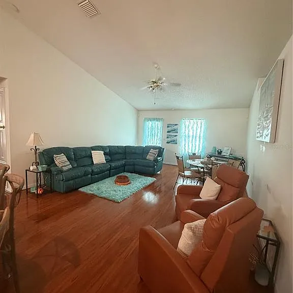 4 Ballard Ln — Photo 24